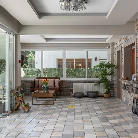 Отель Ouzas Luxury