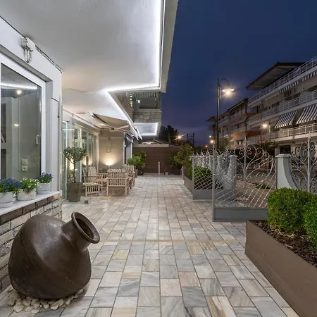 Ouzas Luxury Отель