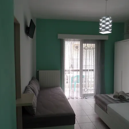 Ouzas Luxury Отель Олимпиаки-Акти
