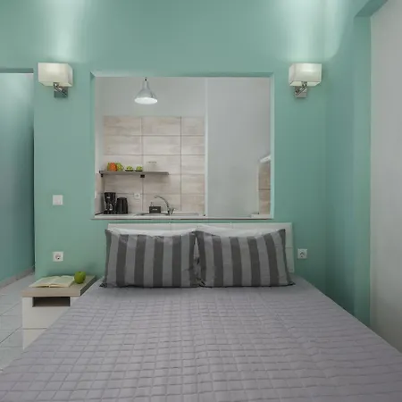 Ouzas Luxury Отель