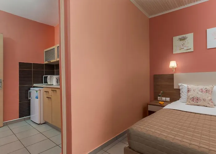 Ouzas Luxury Hotel Olympiakí Aktí