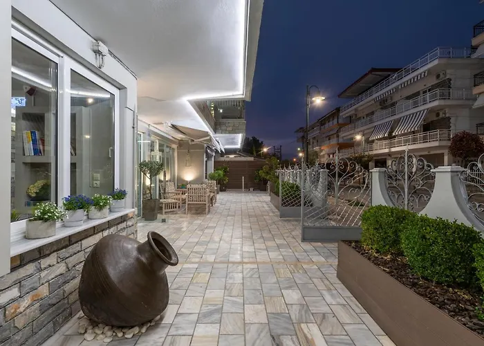 Ouzas Luxury Hotel