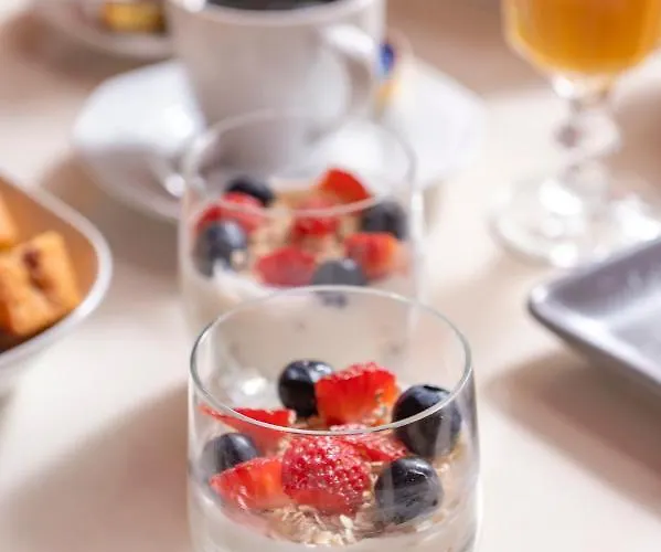 Ouzas Luxury Olympiakí Aktí