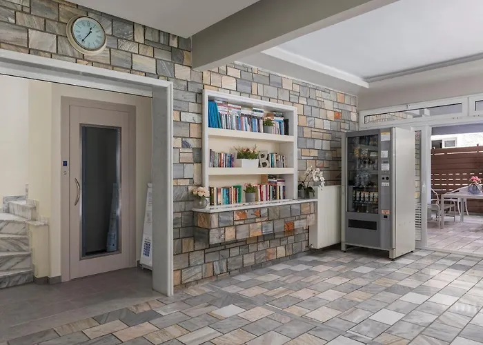 Ouzas Luxury Olympiakí Aktí