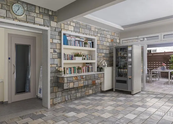 Ouzas Luxury Hotel 3*