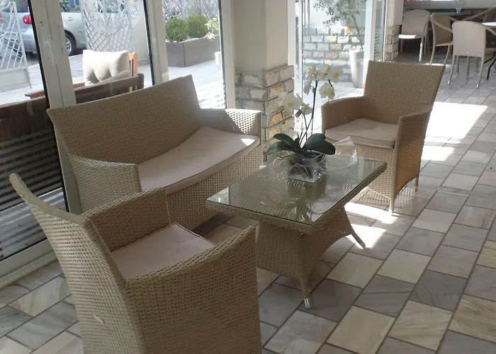 Ouzas Luxury Hotel Olympiakí Aktí