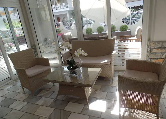 Hotel Ouzas Luxury Olympiakí Aktí