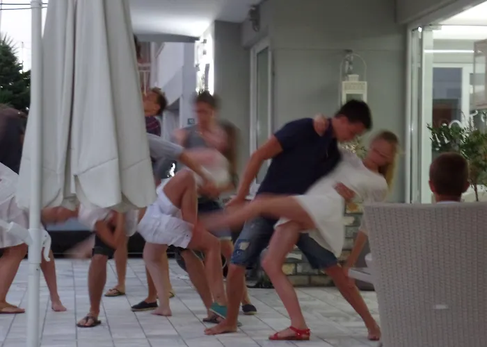 Ouzas Luxury Hotel Olympiakí Aktí