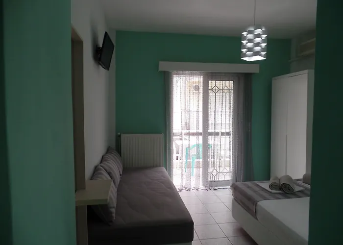 Ouzas Luxury Hotel Olympiakí Aktí