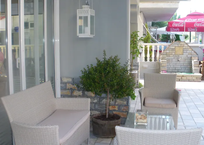 Ouzas Luxury Hotel 3*