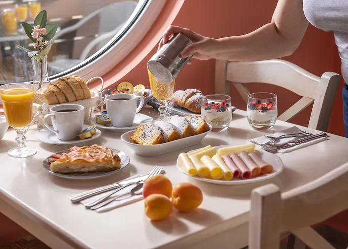 Ouzas Luxury Olympiakí Aktí