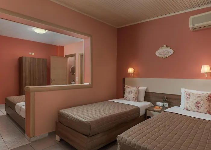 Ouzas Luxury Hotel 3*