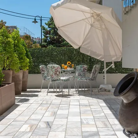 מלון Ouzas Luxury Olympiakí Aktí