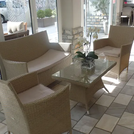 Ouzas Luxury Hotel Olympiakí Aktí