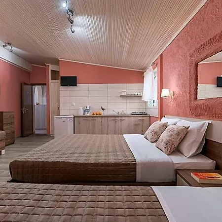 Ouzas Luxury