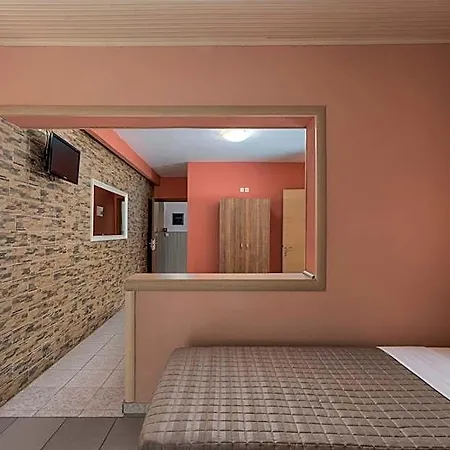 Ouzas Luxury Hotel 3*