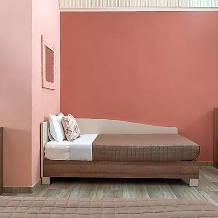 Ouzas Luxury Hotel 3*