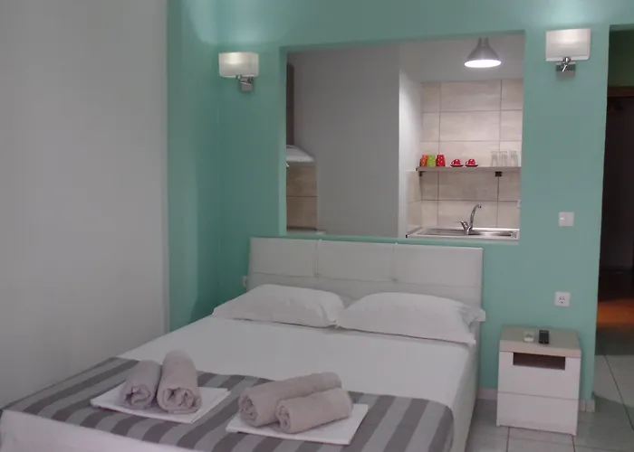 Ouzas Luxury Hotel 3*