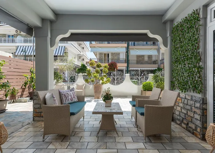 Ouzas Luxury Hotel 3*