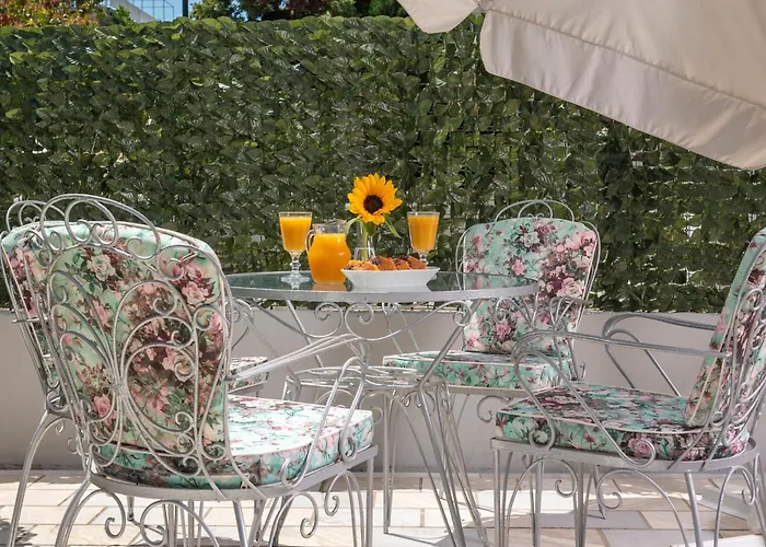 Hotel Ouzas Luxury 3*